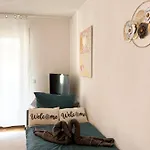 Helle 2 Mit Balkon Gemuetlich & Zentral Apartamento
