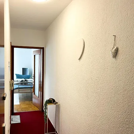 Helle 2 Mit Balkon Gemuetlich & Zentral Lägenhet